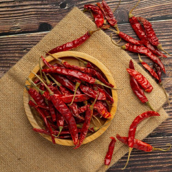 Whole red chillies